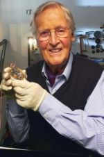Watch The Incredible Story of Marie Antoinette\'s Watch... With Nicholas Parsons Afdah